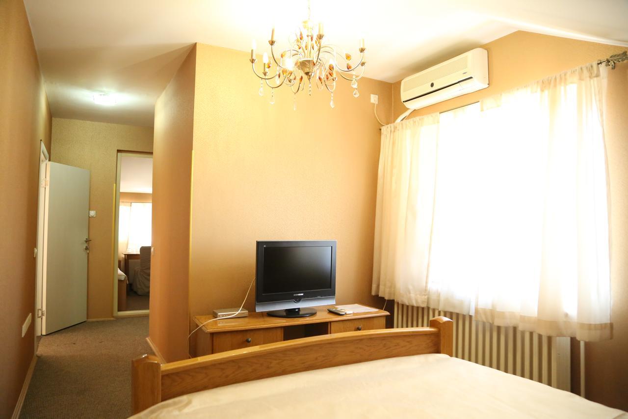B&B Vila Bela Ruza 스렘스카 미트로비차 외부 사진